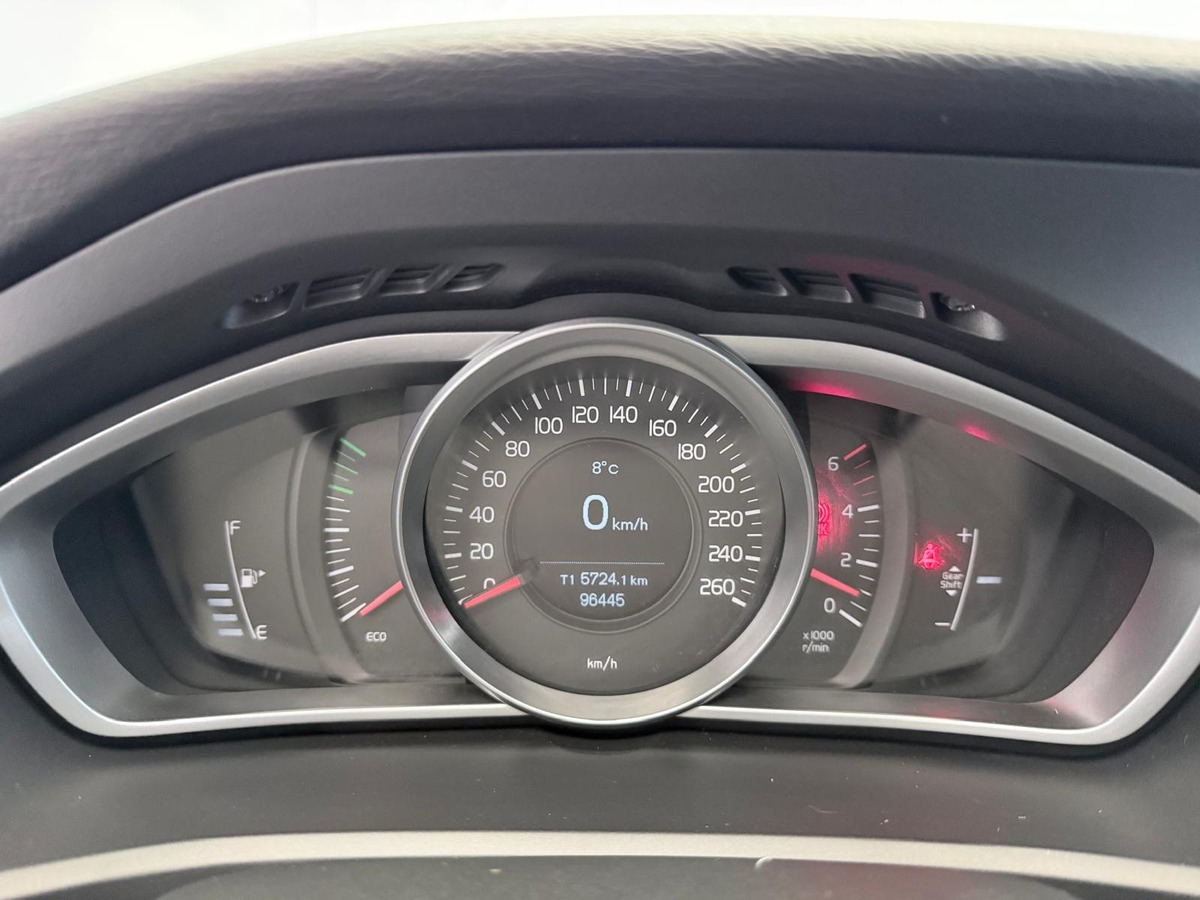 Volvo V40 1.6 D 115  KINETIC Première main