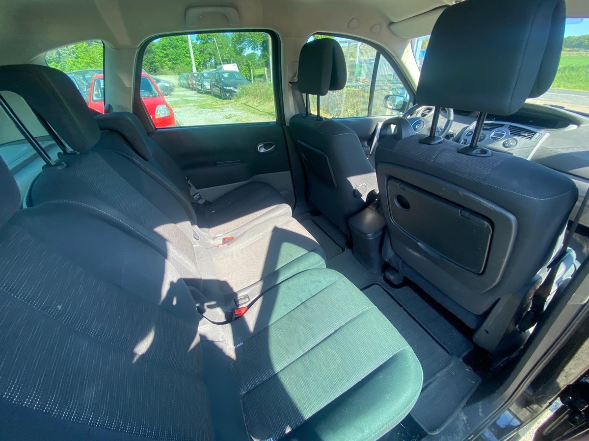 RENAULT Scenic II 1.5 dci 105cv 1ère main faible kilométrage d’origine 