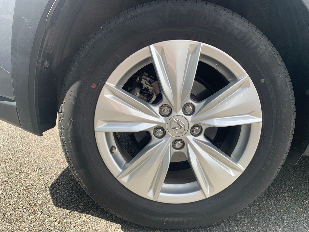 Lexus UX 250 | 184 ch | Pack Confort | Apple car Play | Caméra recul | Régulateur vitesse adaptatif