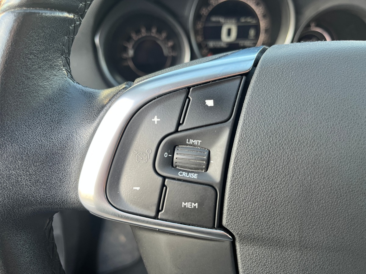 Citroën C4 1,6 120ch MILLENIUM, SUIVI COMPLET, RADAR AVANT/ARRIERE, GPS, CARPLAY, REGULATEUR