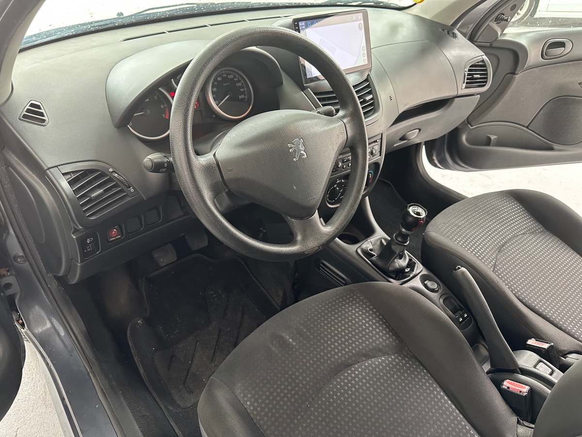Peugeot 206 + 1.1 60cv TRENDY 5P CARPLAY VÉHICULE VISIBLE UNIQUEMENT SUR RENDEZ-VOUS
