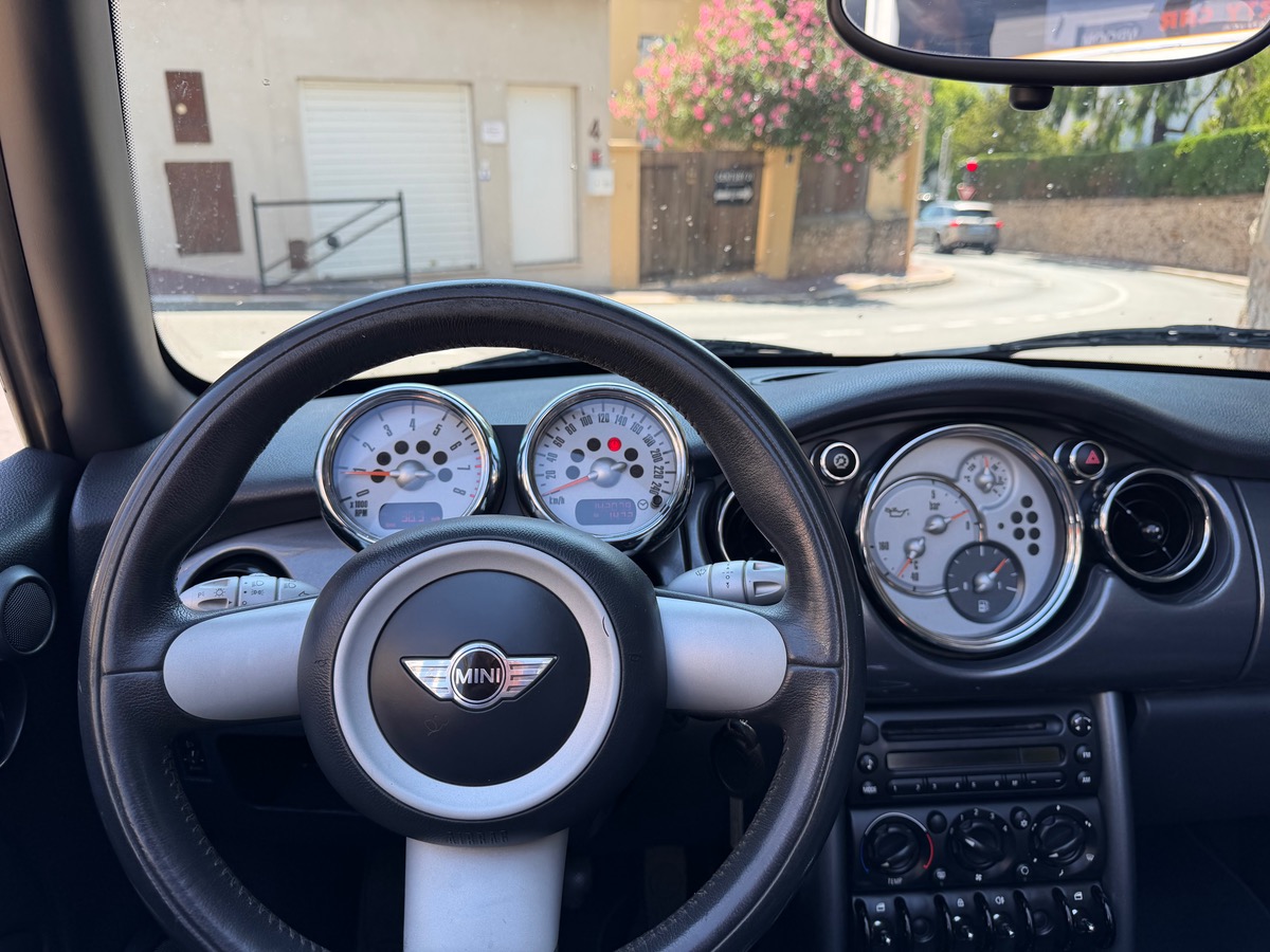 Mini Mini One Cabriolet 1.6 i 90 CV /Embrayage Neuf / Clim / Jantes