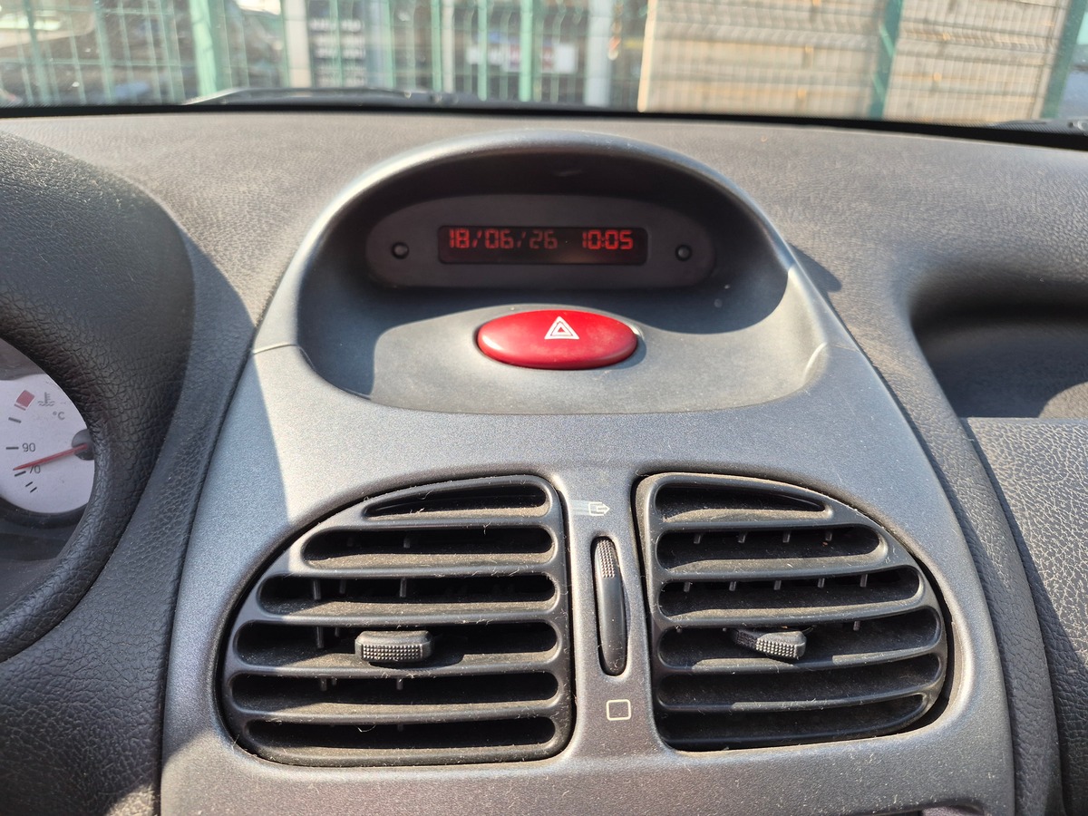 Peugeot 206 1.4 75 STYLE