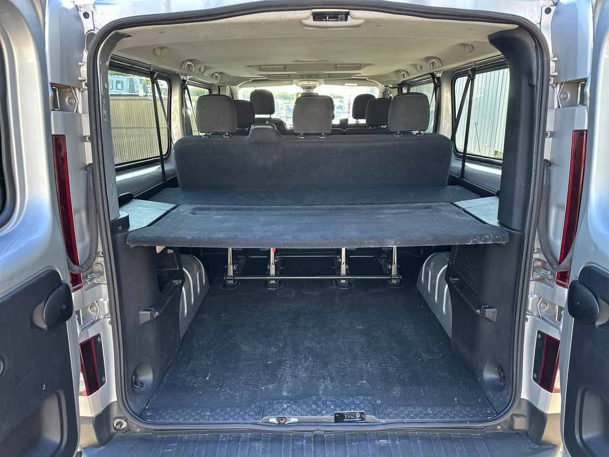 RENAULT Trafic Combi L1 1.6 dCi Energy 125 cv - CAMERA DE RECUL - CLIMATISATION - ECRAN AUTORADIO
