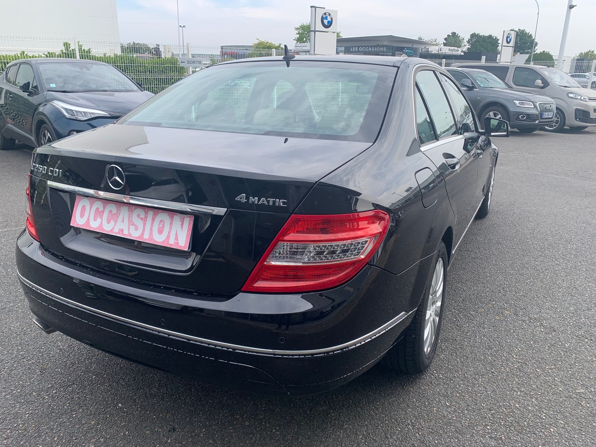 Mercedes-Benz Classe C 204 chevaux | 250 Elegance | 4Matic | GPS | Régulateur de vitesse | Bluetooth