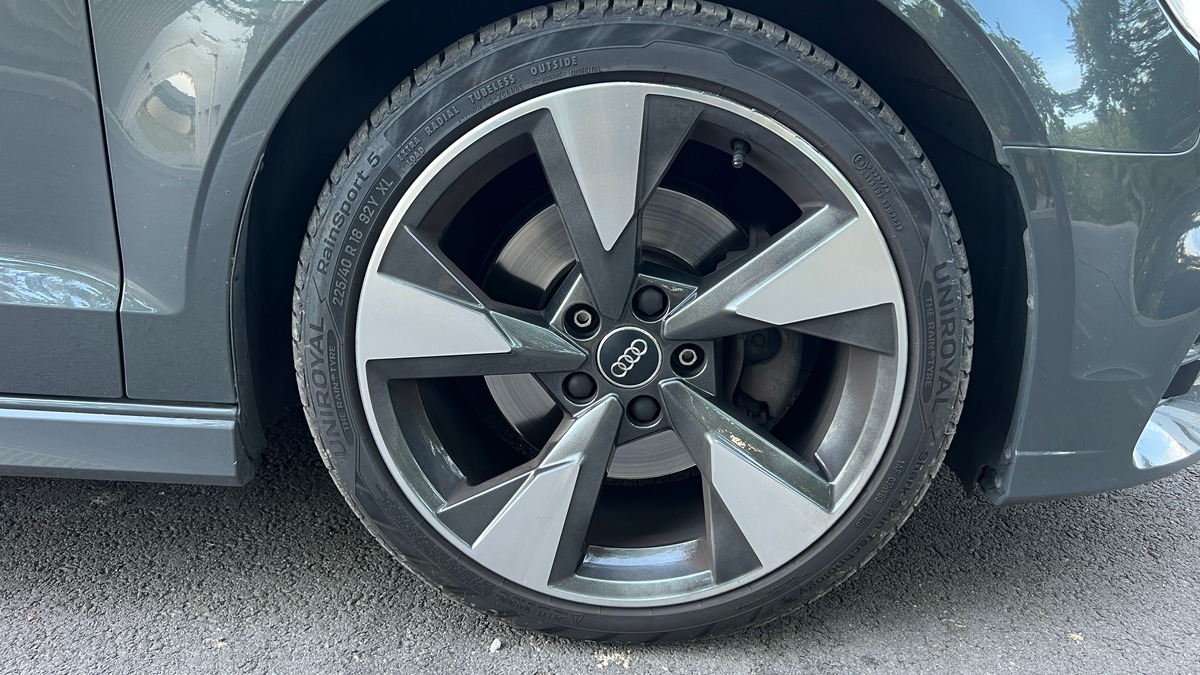 Audi A3 2.0 TFSI 190ch S-Line Quattro S tronic 7 - Gris Nano - Virtual Cockpit -  Système B&O -