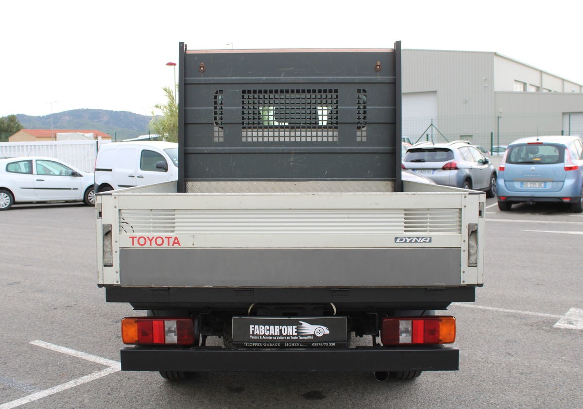 Toyota Dyna 100 3.0 D-4D DOUBLE CABINE 6 PL - Garantie 12 mois