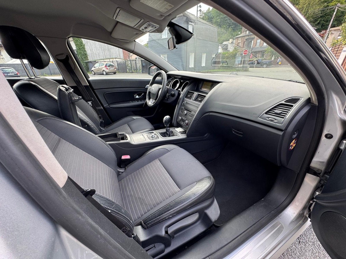 RENAULT Latitude 2.0 dci 150cv Business - garantie