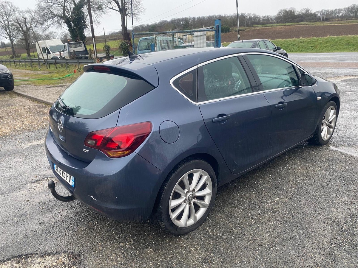 Opel Astra 1.7 cdti 110cv luxe