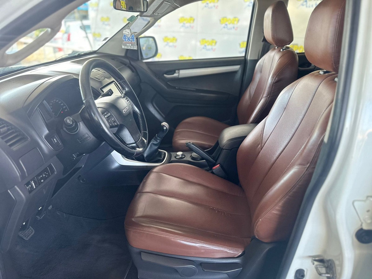 Isuzu D-max 2014 2.5L 164CH  DOUBLE CABINE  X SPORT AUTO X