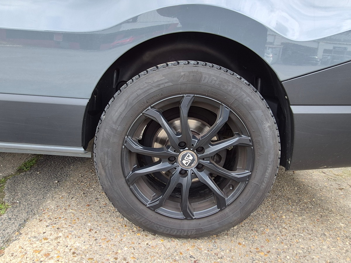 RENAULT Trafic DCI 170 BVA GRAND CONFORT L2H1