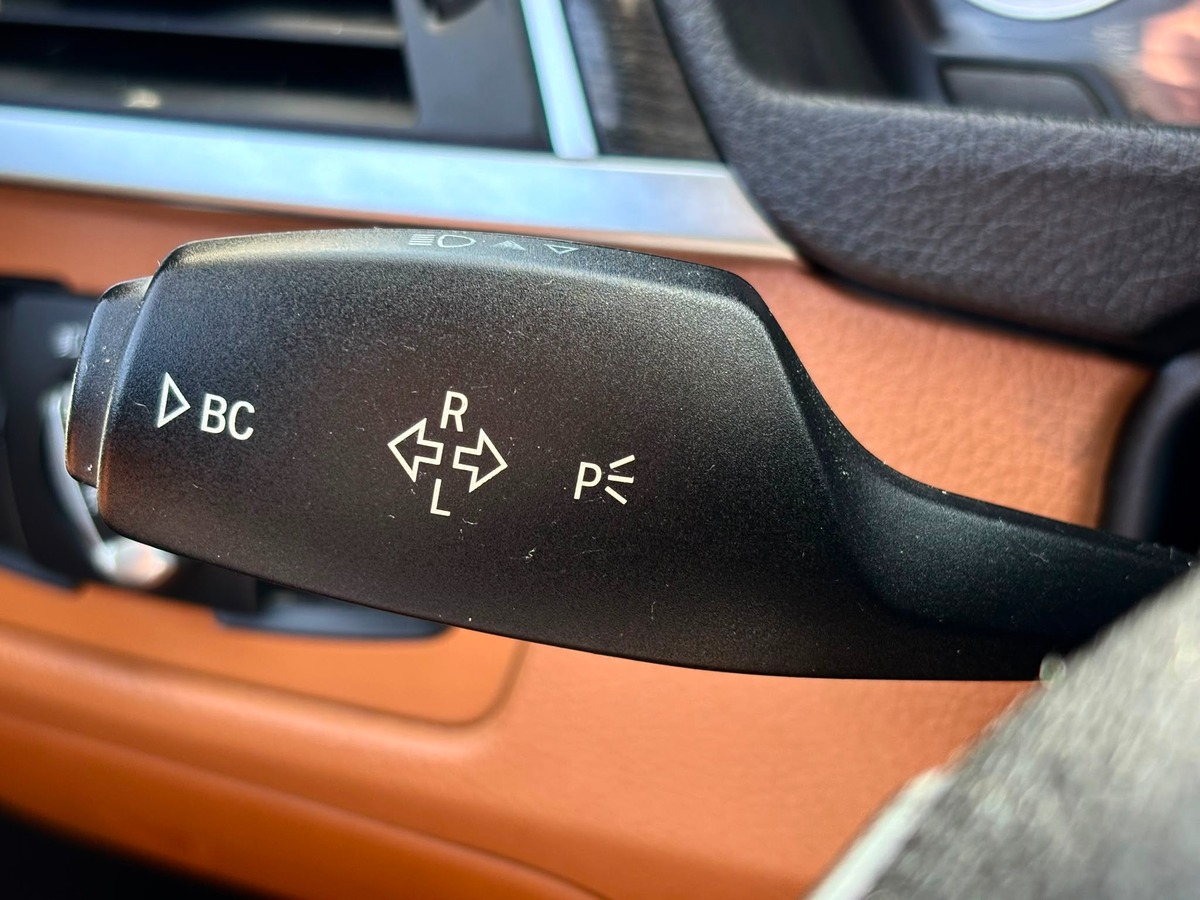 Bmw Série 3 318 d F30 150 Luxury  BVM6