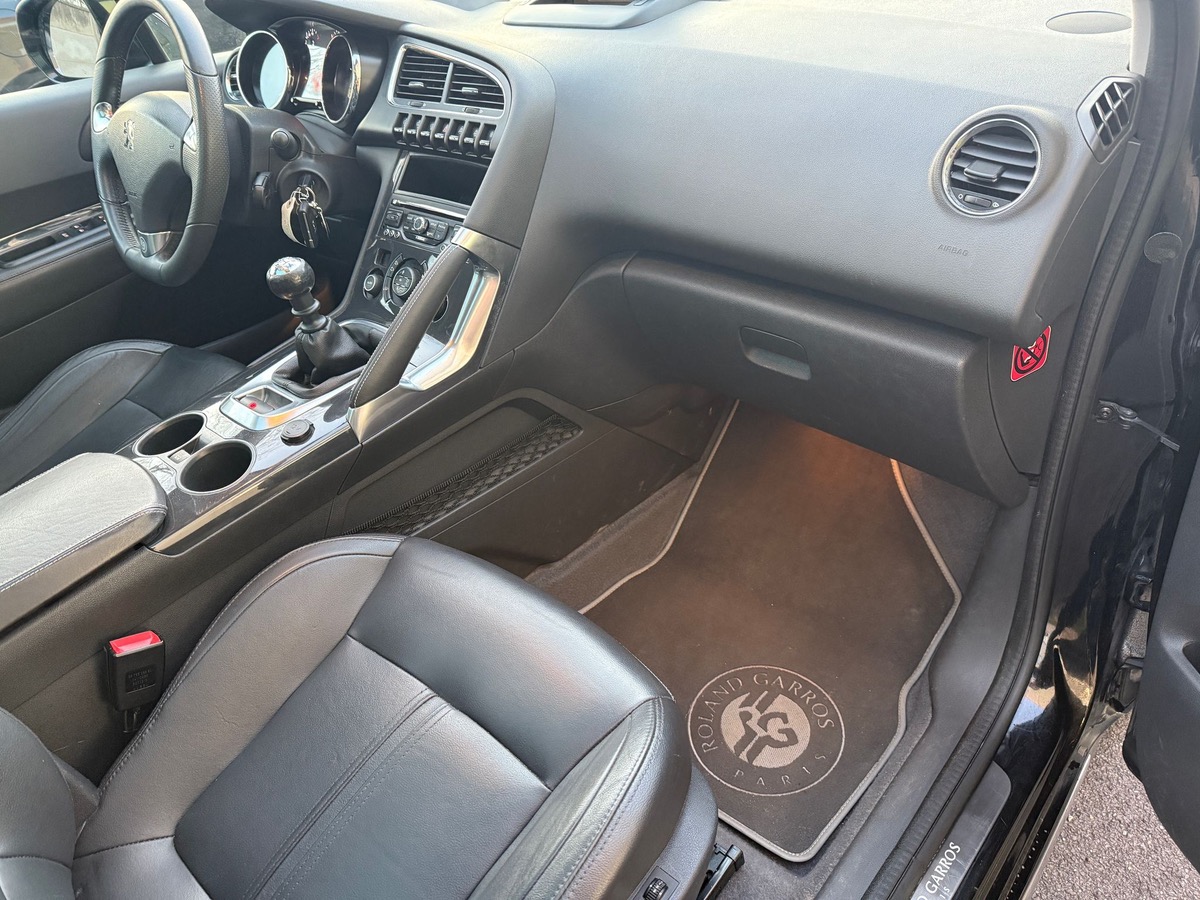 Peugeot 3008 1.6 HDI 115 CV Roland Garros 4XCBLeux