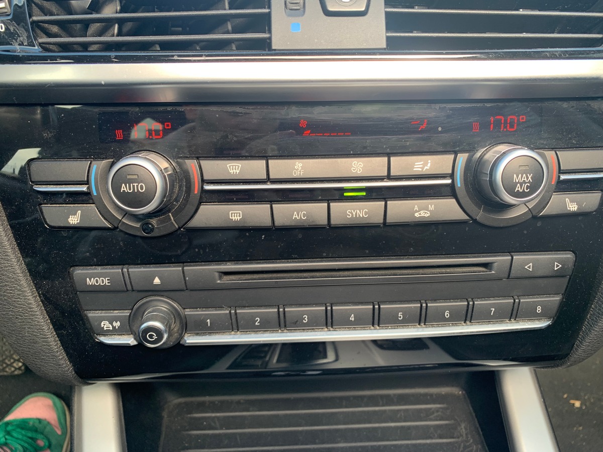 Bmw X3 150 ch | Lounge plus | Toit ouvrant panoramique | Caméra de recul | Régulateur de vitesse