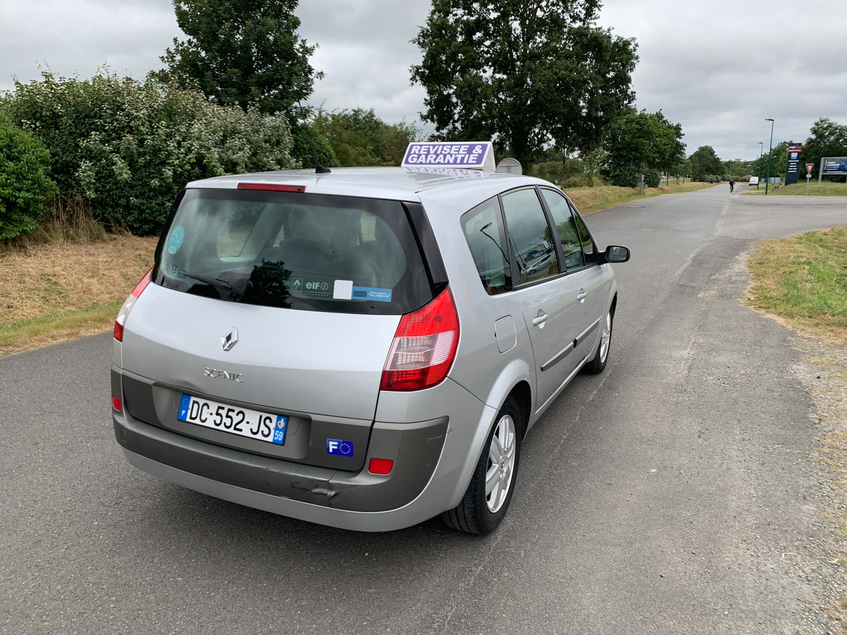 RENAULT Megane grand scenic 1.9 dci 125 CV 138365K