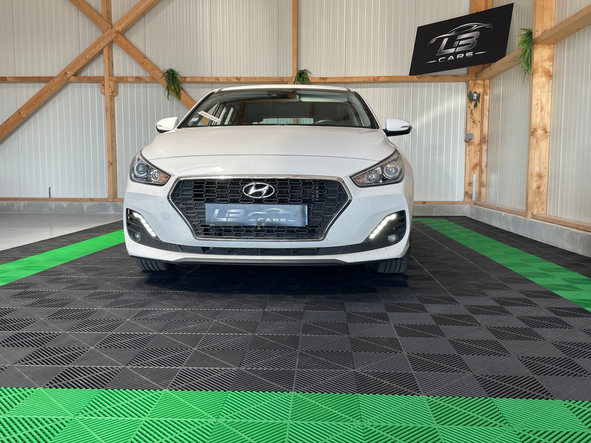 Hyundai i30 1.6 CRDi 16V  S&S 95 cv 1ERE MAIN/MOTEUR A CHAINE/ GARANTIE