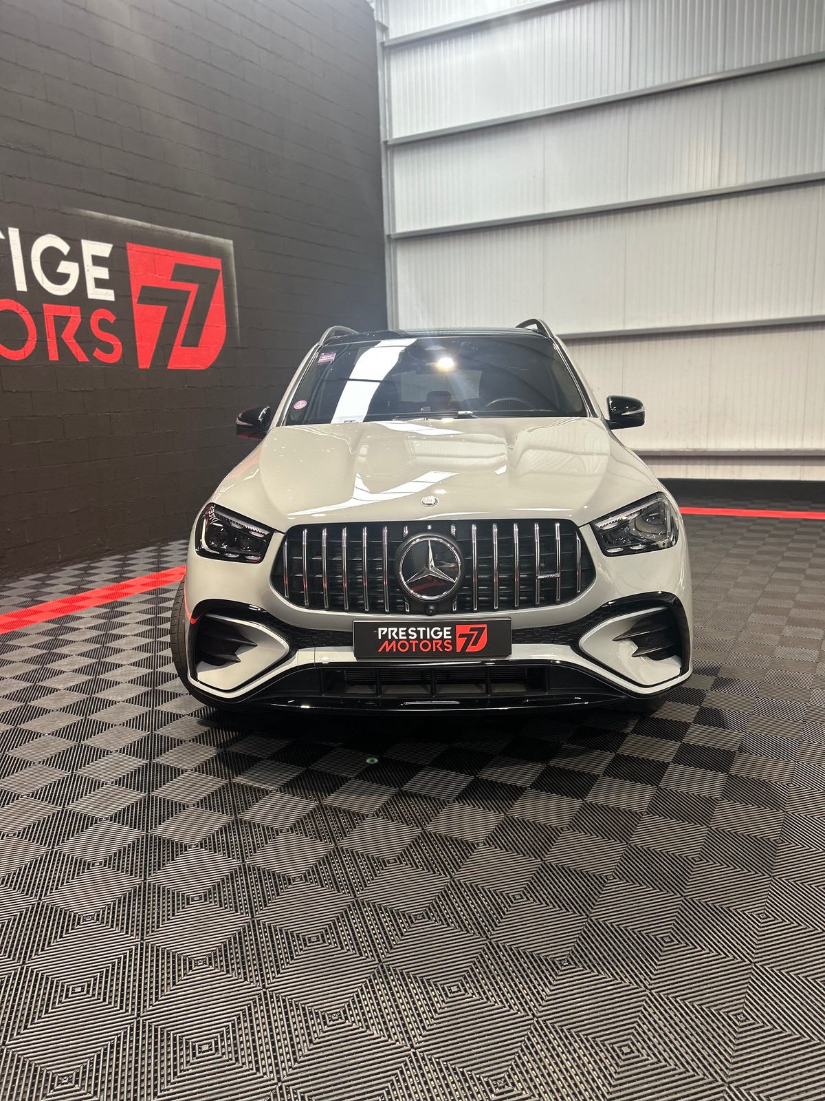 Mercedes Benz GLE 53 AMG / HYBRID / 4MATIC+ / 9G-TRONIC