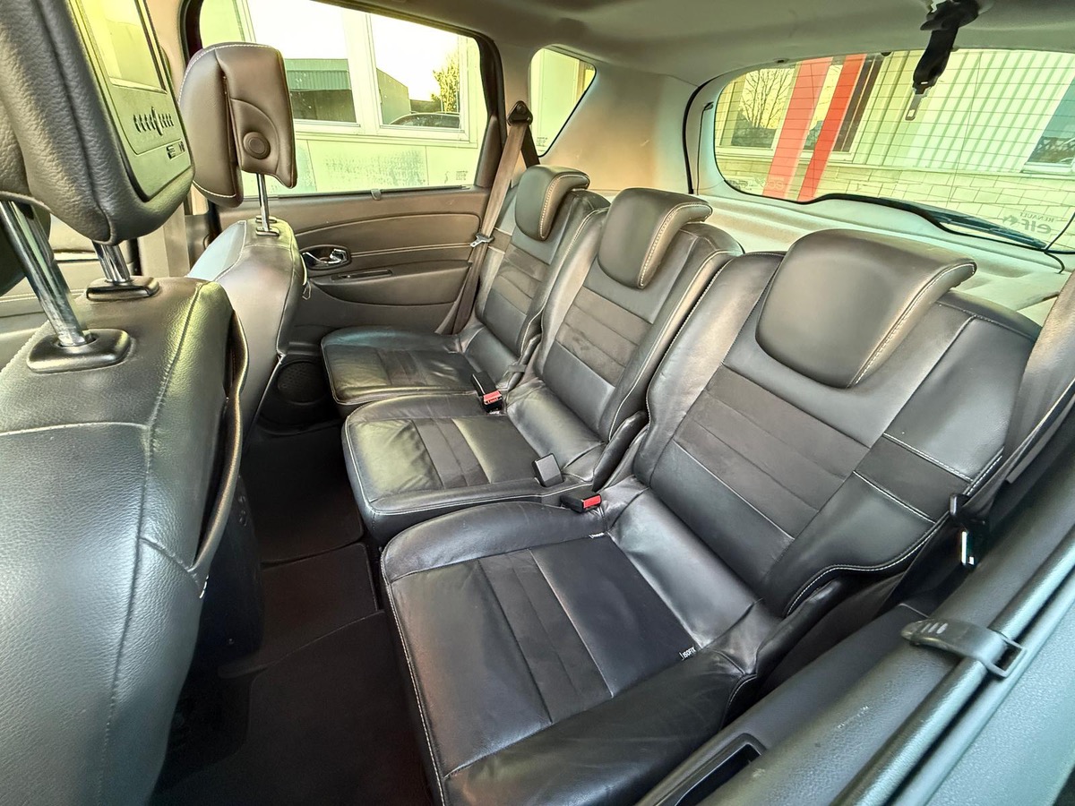 RENAULT Scenic 1.6 DCI 130 CV SL LOUNGE 1er main en 4XCB