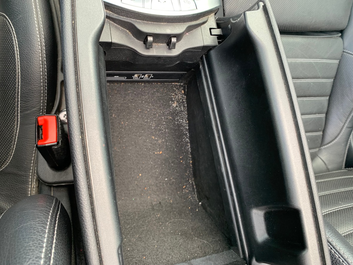 Mercedes-Benz Classe C Cabriolet 194 ch | AMG Line | Siéges électriques chauffants | Caméra de recul