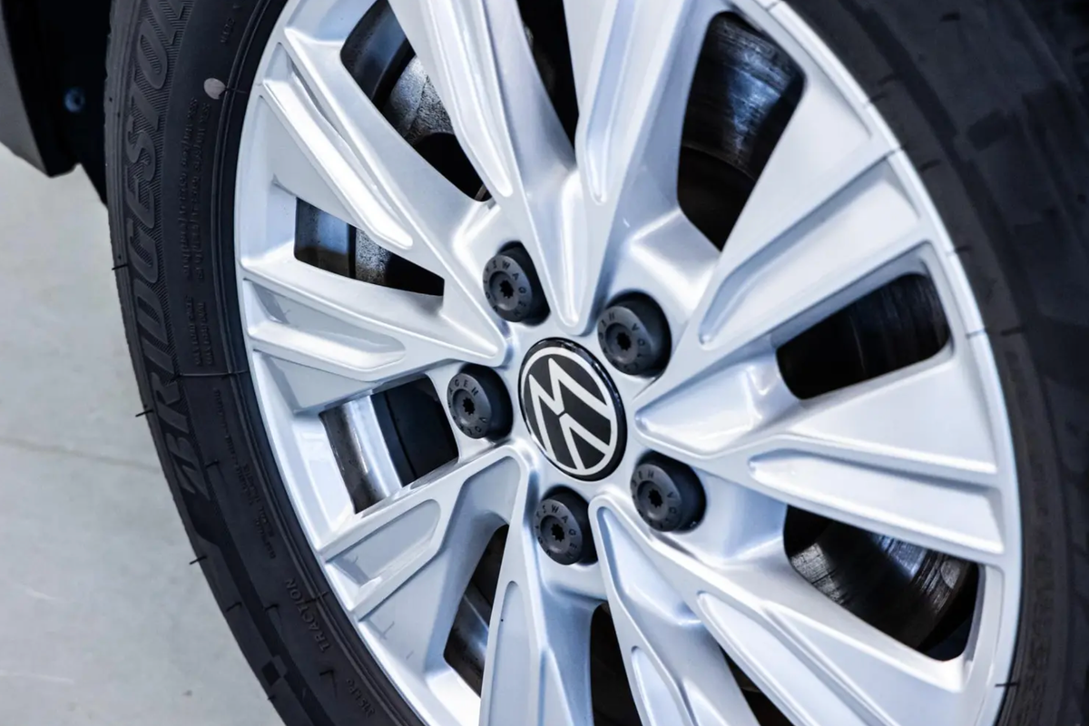 Volkswagen Multivan VII 1.4 eHybrid 218ch Style Court DSG6