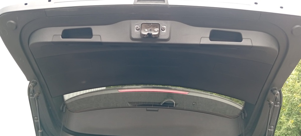 RENAULT MEGANE-E -Tech  EV60 220cv " SOH 95% " Finition "Iconic Optimum Charge C" en Excellent Etat