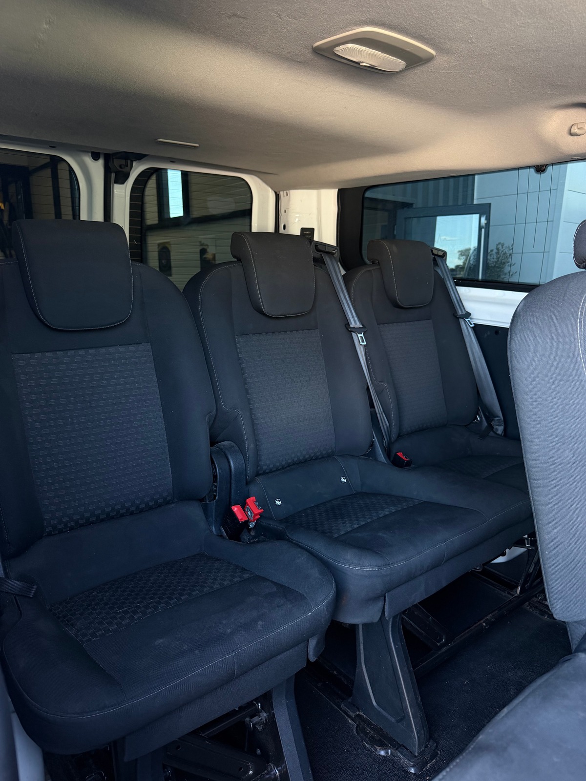 Ford TRANSIT CUSTOM 2.0 ECOBLUE 130 CH - 9 PLACES - ATTELAGE