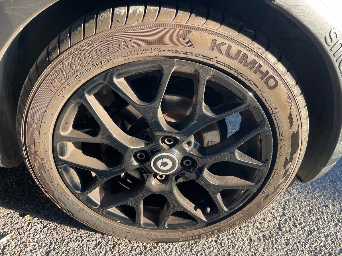 Smart FORTWO 90 CV / GPS / Caméra / Jantes Noires / Gris Mat