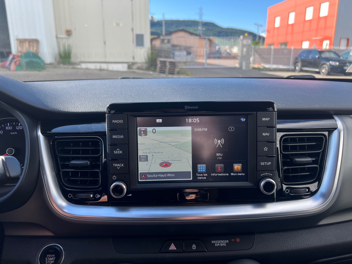 Kia Stonic Premium T-GDI 120cv DCT7, SUIVI COMPLET KIA, SIEGES CHAUFFANTS, CARPLAY