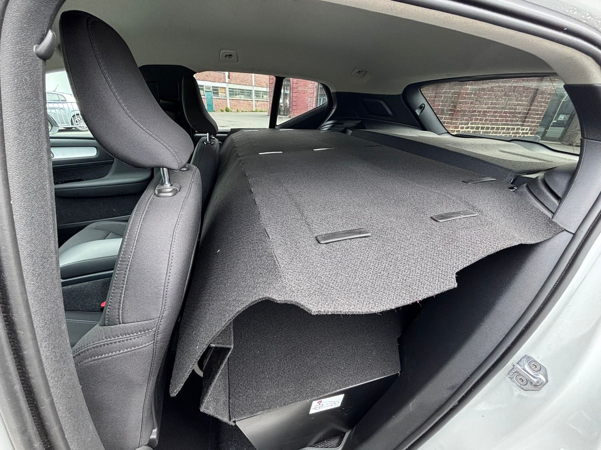 Volvo XC40 2.0 T6 HYBRID - TVA RECUPERABLE - Attelage électrique