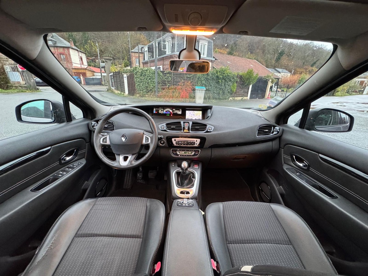 RENAULT Grand Scenic 1.5 DCI 110-7 Places- BOSE Edition-Garantie