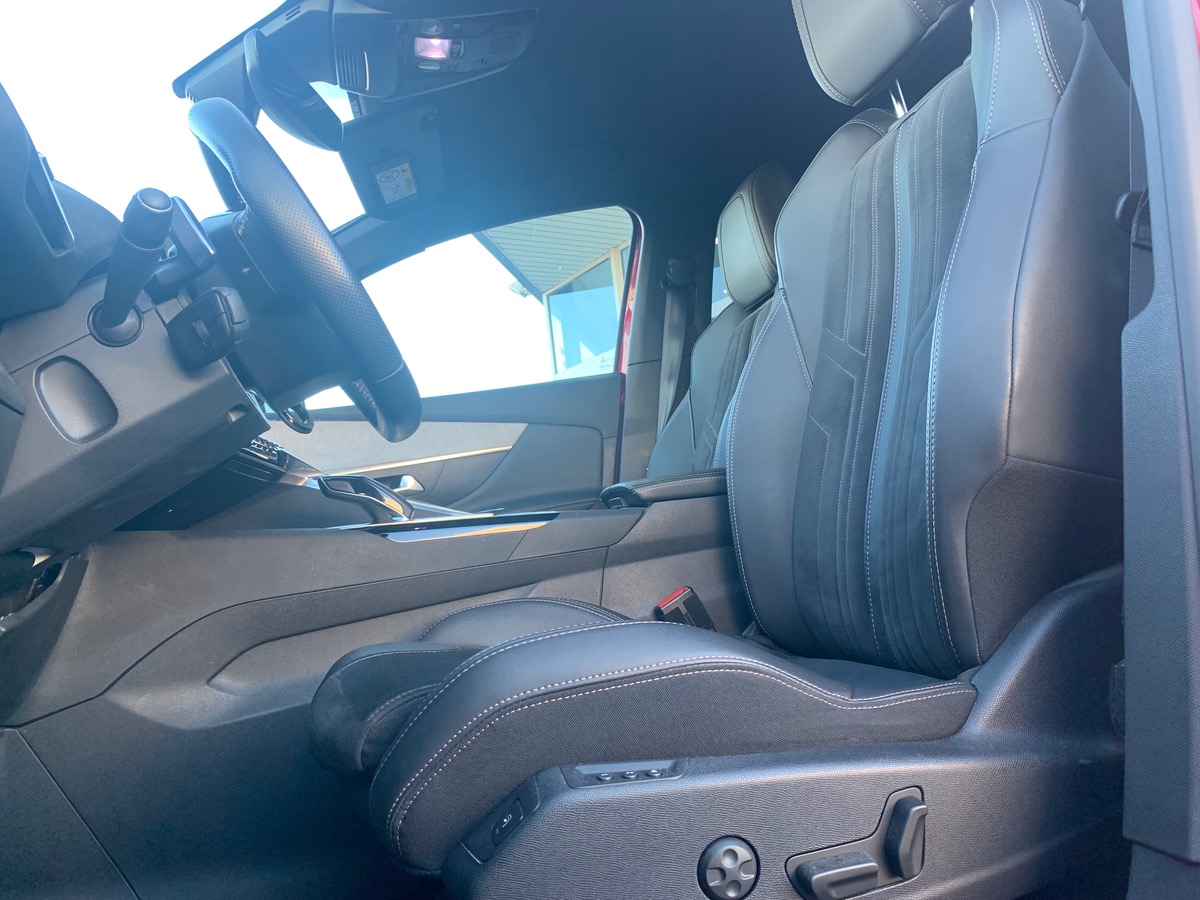 Peugeot 3008 130 ch | GT | Pack Alcantara | Pack City 2 | Hayon Motorisé avec accès Mains Libres