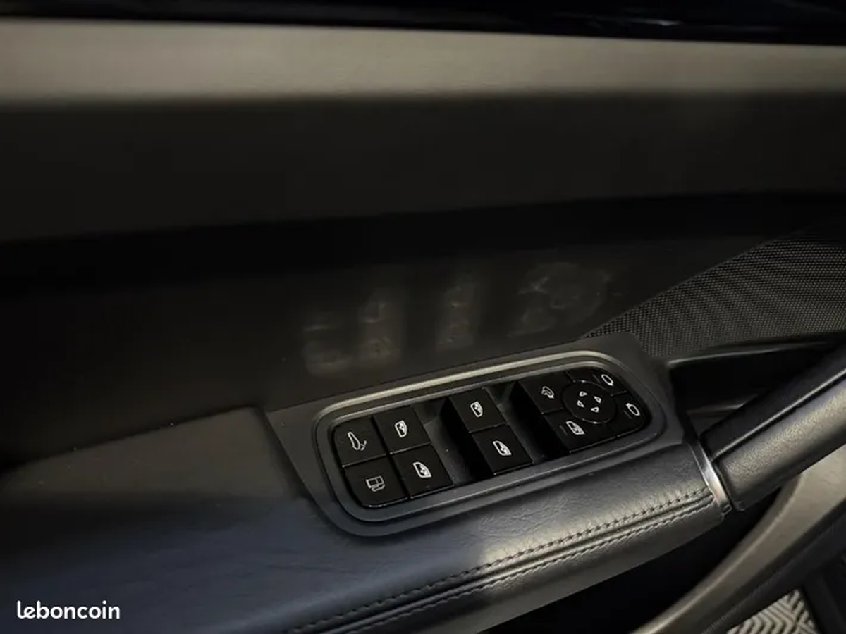 Porsche Cayenne Coupé 3.0 V6 E-HYBRID 462cv