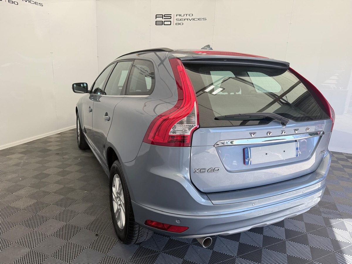 Volvo XC60 D3 150 CV BVA MOMENTUM GEARTRONIC