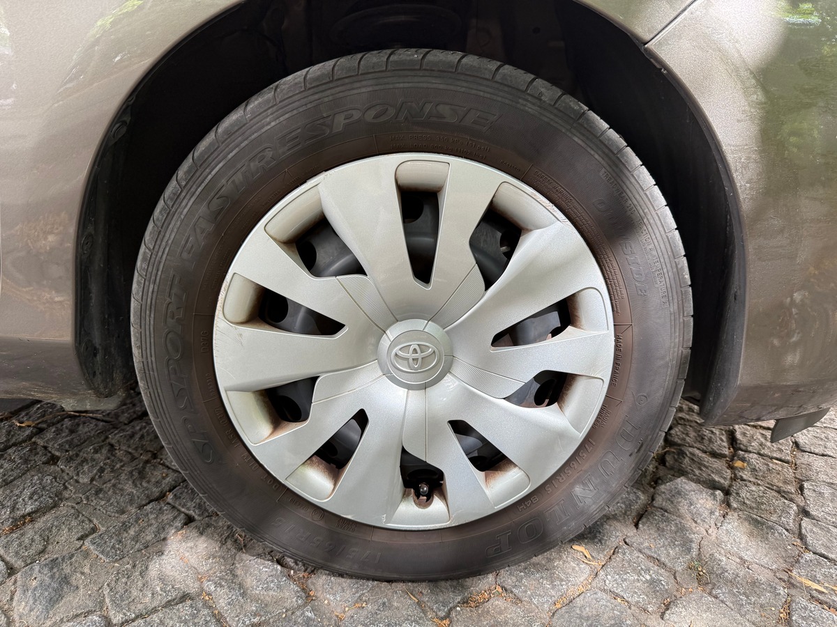 Toyota Yaris III Dynamic Business E-CVT 100h
