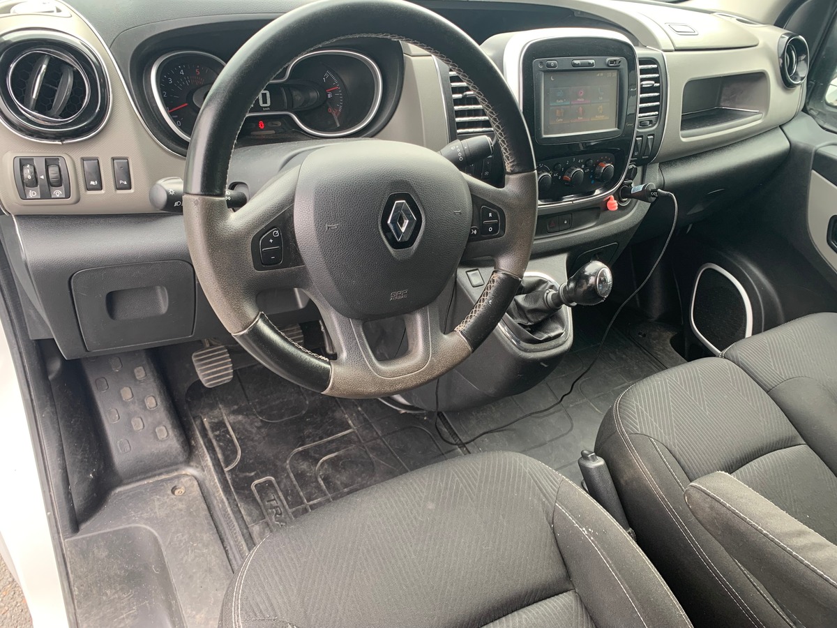 RENAULT Trafic 95 chevaux | 3 Places | Régulateur de vitesse | GPS | Climatisation | Bluetooth