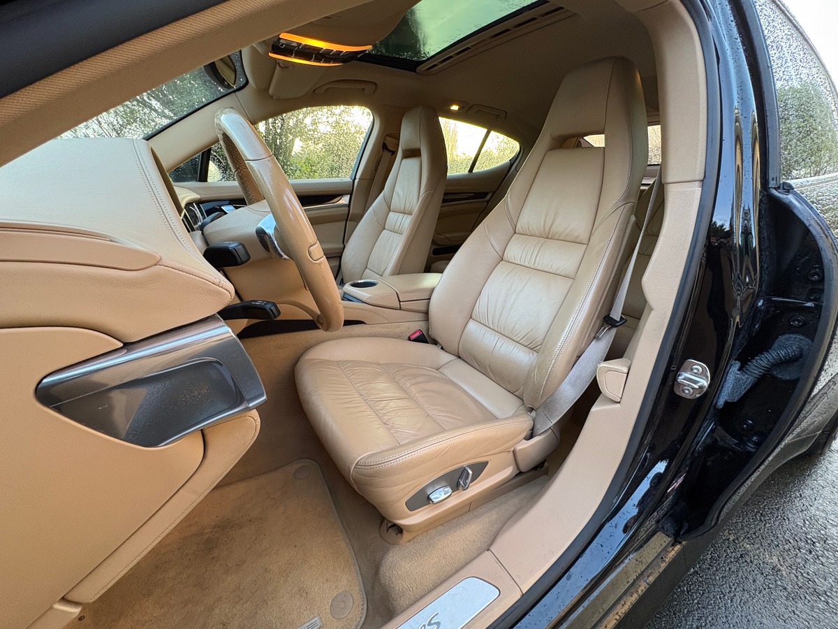 Porsche Panamera 4s - V8 4.8 400ch PDK