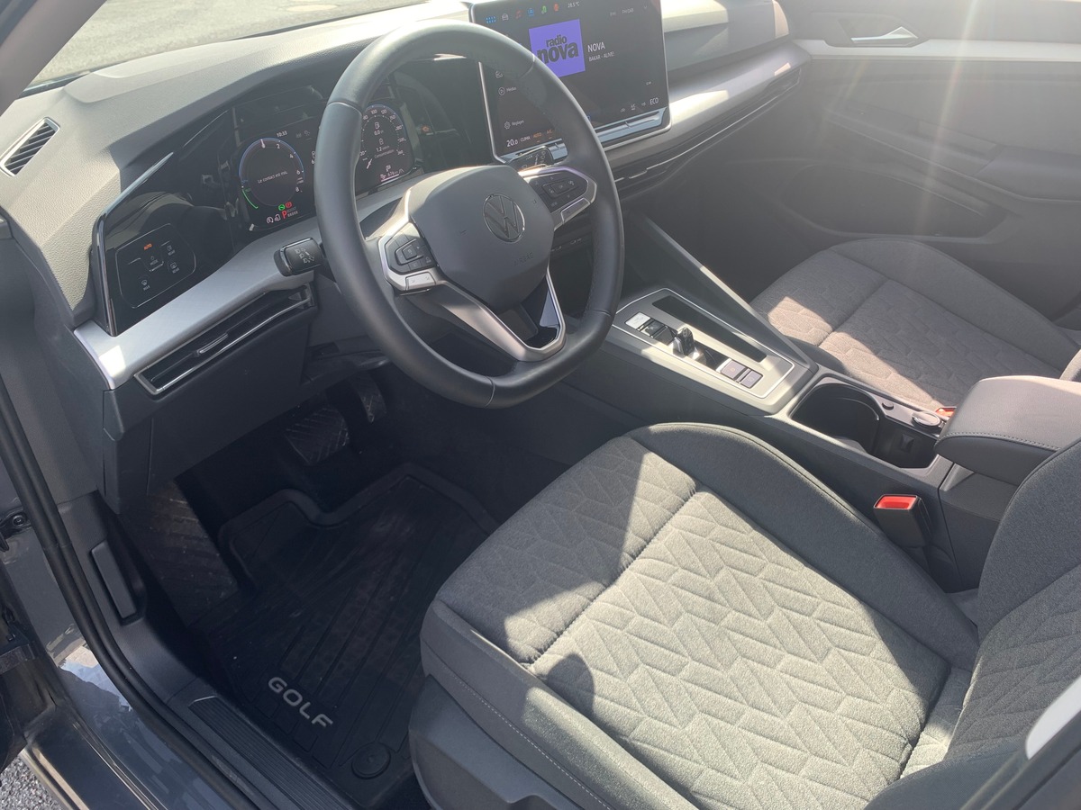 Volkswagen GOLF 8 204 ch | Life Plus | Premiére MAIN | Caméra de recul | Apple car Play | Régulateur