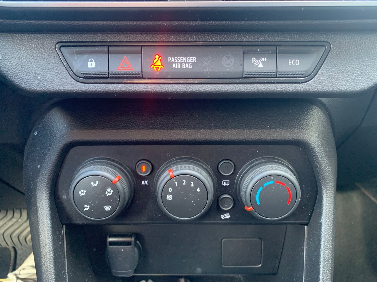 Dacia Jogger 140 | EXPRESSION | Hybride | Radar | Attelage | Bluetooth | Climatisation | Régulateur