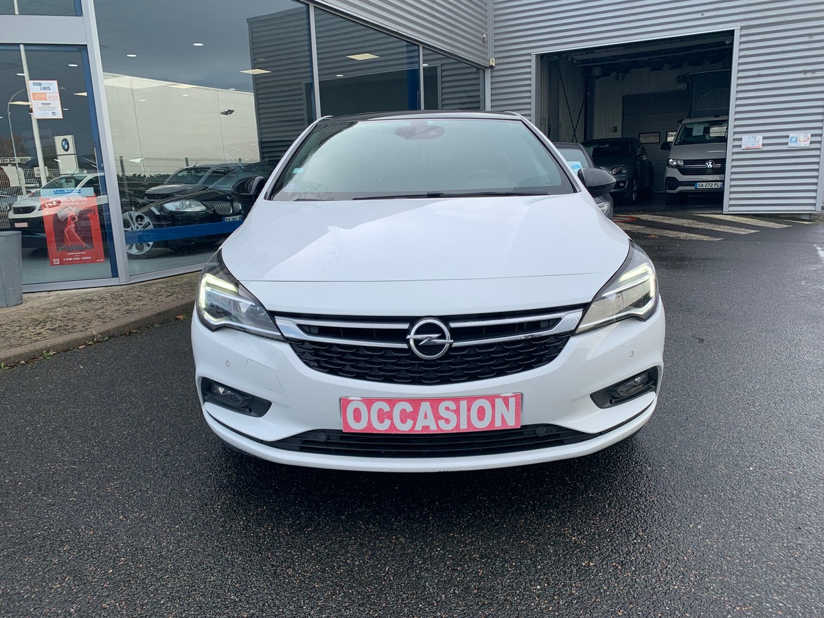 Opel Astra 105 ch | Black Edition | Caméra recul | Régulateur vitesse | Radar de stationnement avant