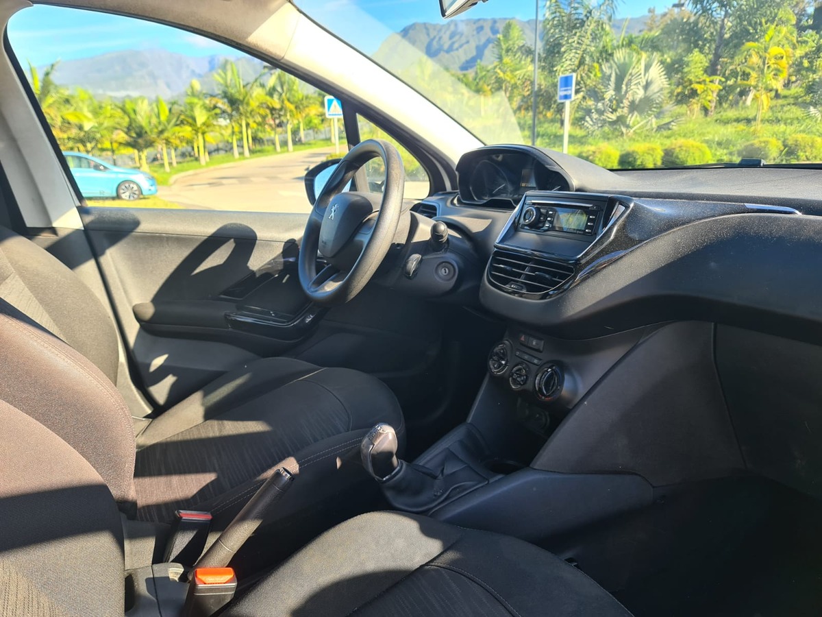 Peugeot 208 BLUE HDI