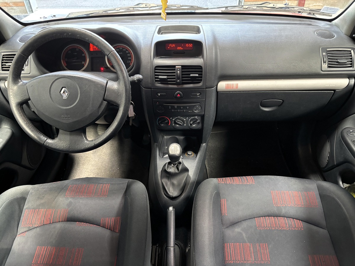 RENAULT Clio II II (2) 1.5 DCI 65 EXTREME 5P