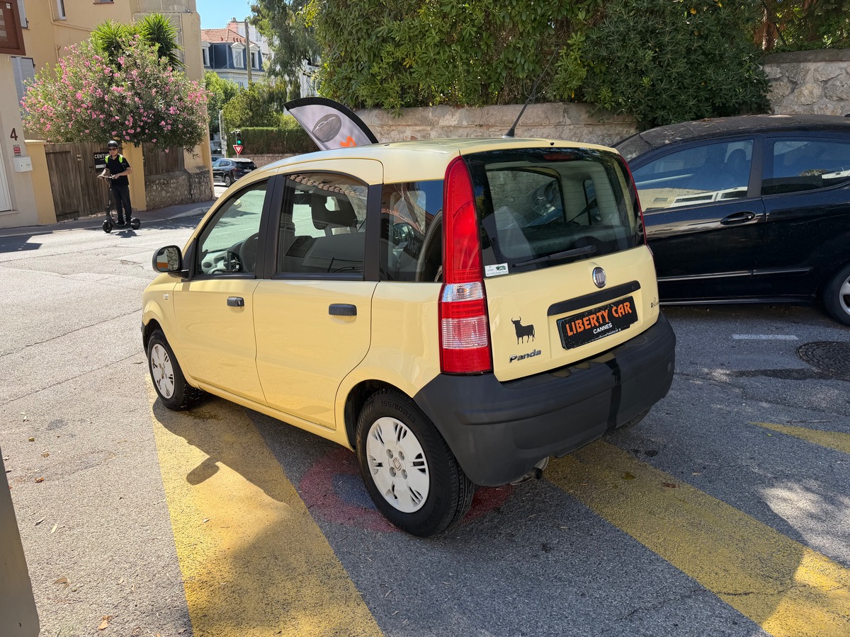 Fiat Panda 1.2 69 CV / 1 er Main / Km Réel / 5 Portes