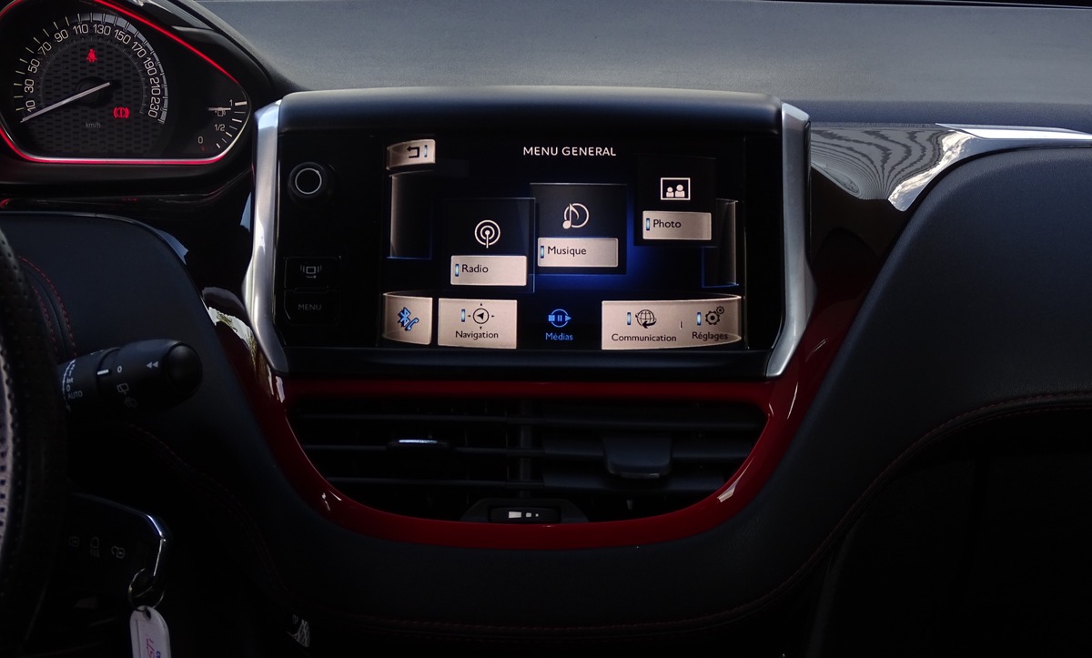 Peugeot 208 1.6 GTI 200ch BVM6