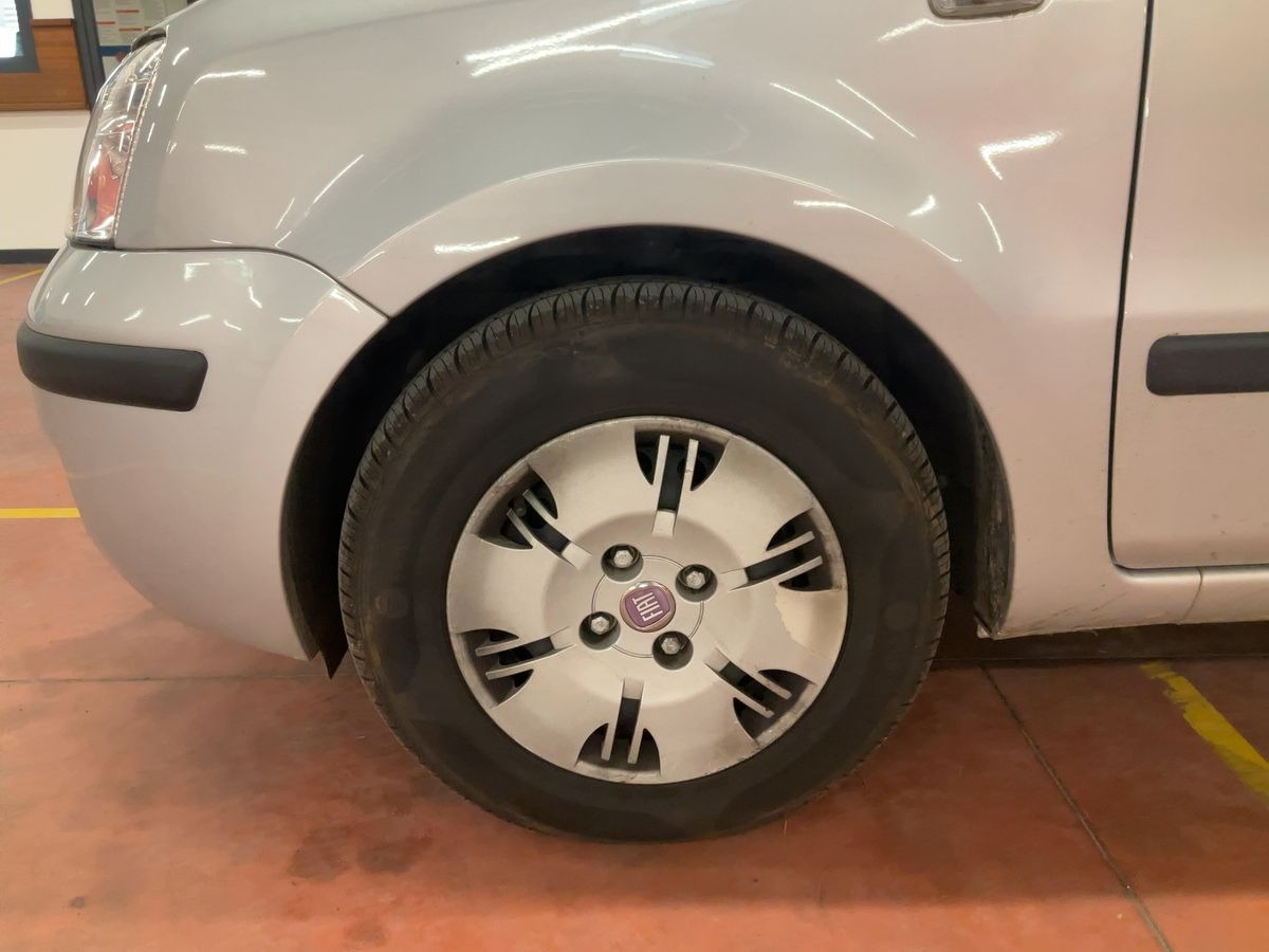 Fiat Panda 1.2 70 Team 5 portes  - REVISEE GARANTIE Faible kilometrage