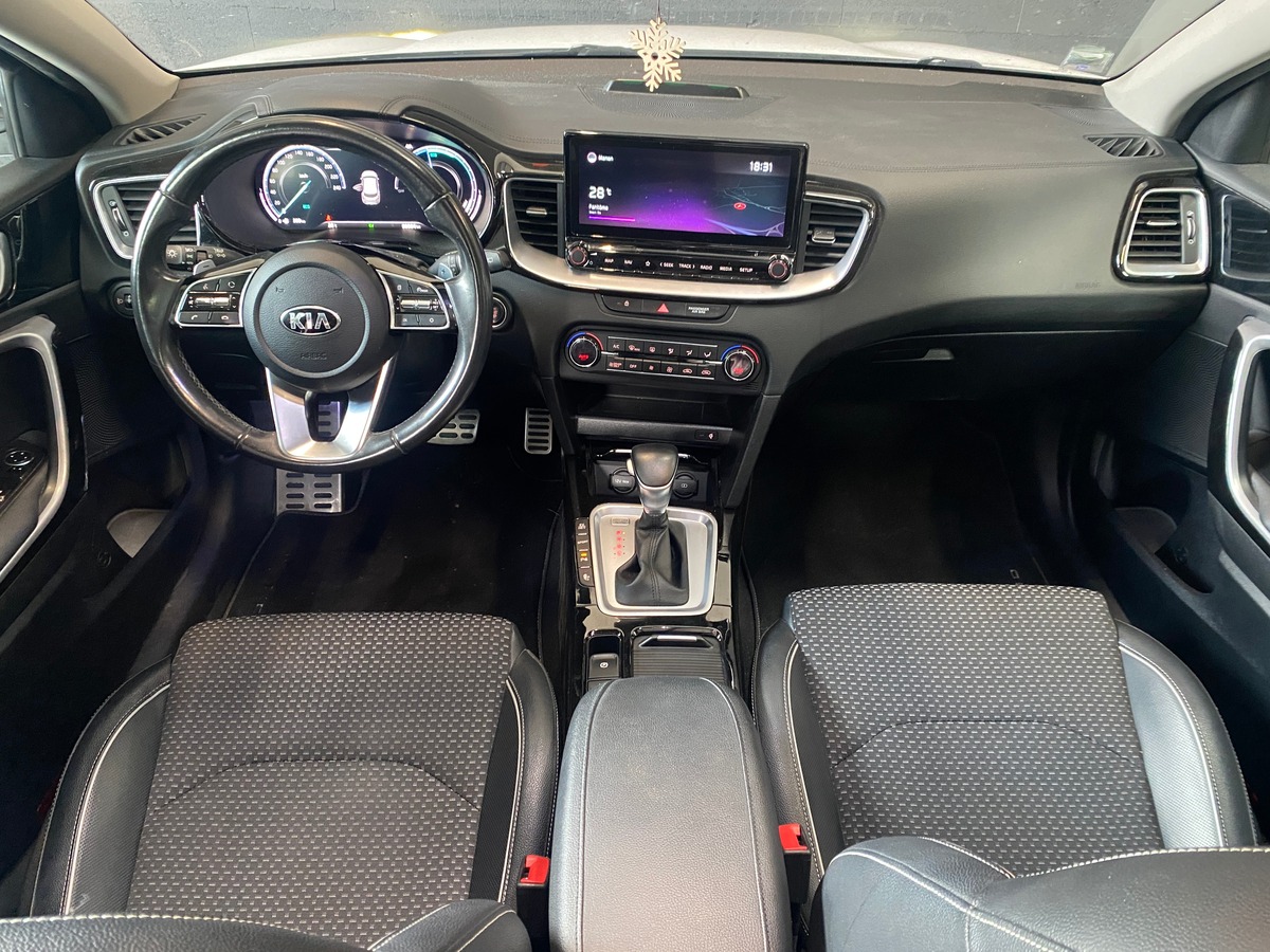 Kia XCeed hyb 141