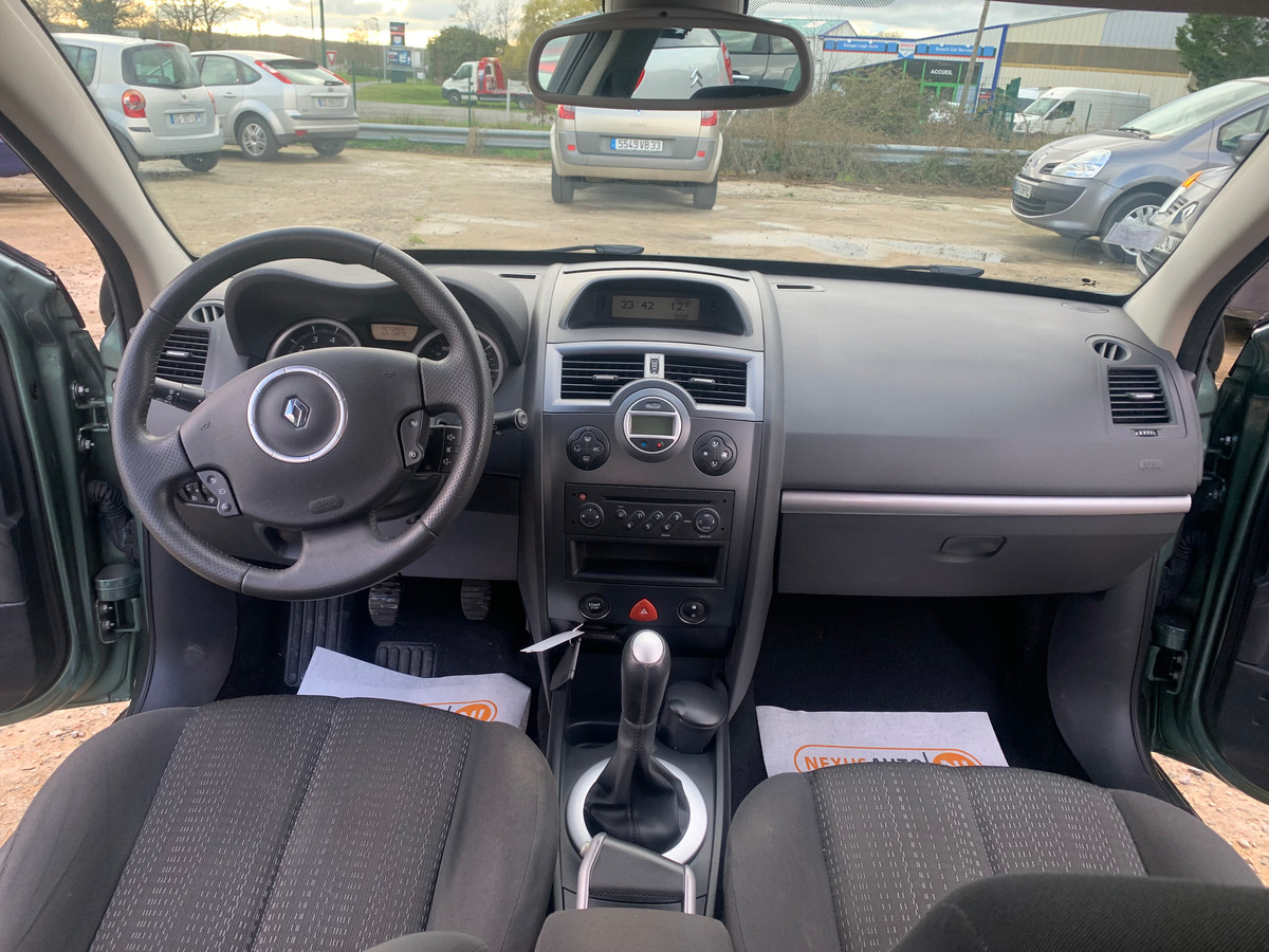 RENAULT Megane mégane 1.6i 16v 110ch 96742km