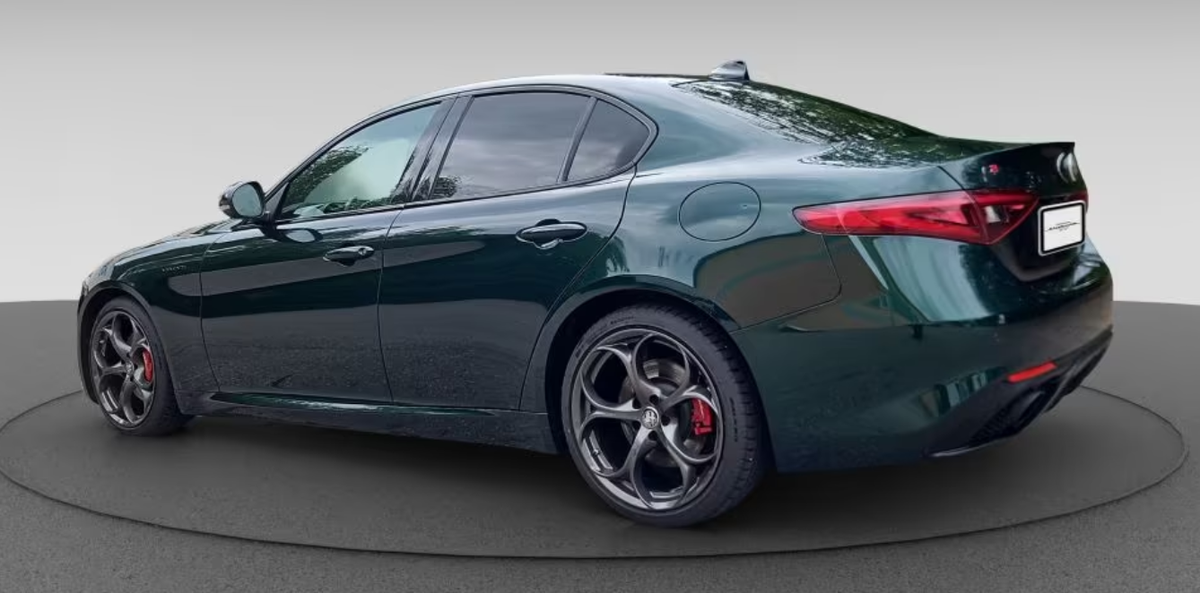 Alfa Romeo Giulia 2.0 TB 280ch Veloce Q4 AT8 Vert Visconti Toit ouvrant Harman-Kardon