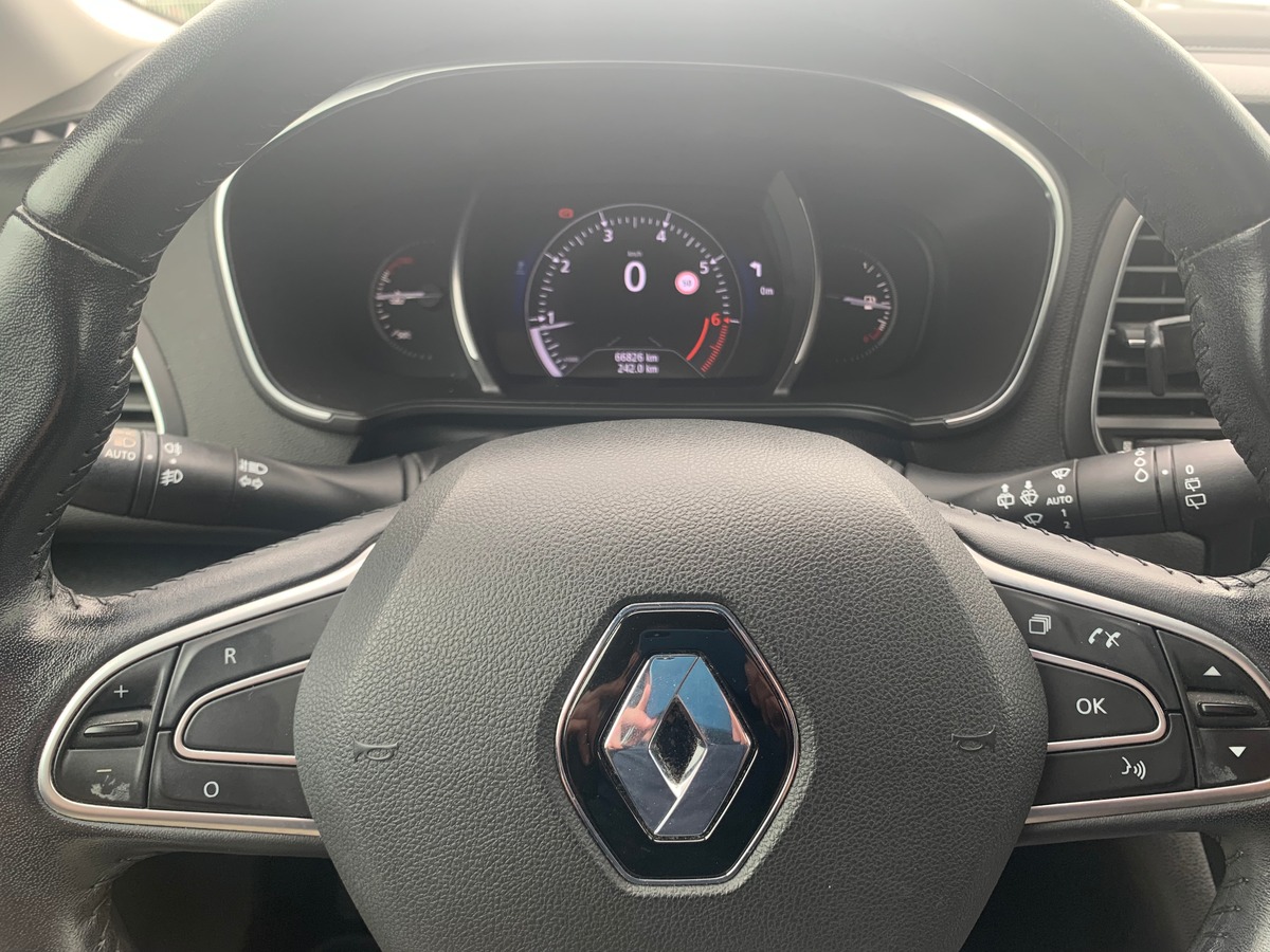 RENAULT Megane IV 100 chevaux | Limited | Caméra de recul | Régulateur de vitesse | GPS | Bluetooth
