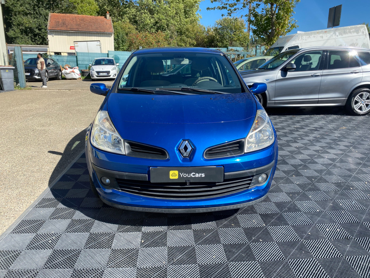 RENAULT Clio III 1.6 i 16V 110 cv - PREMIERE MAIN - RIEN A PREVOIR - CLIMATISATION