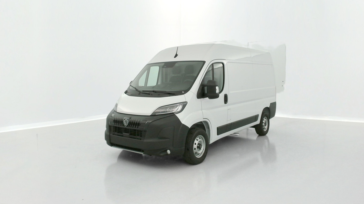 Peugeot Boxer L2H2 3.3 2.2 BlueHDi 140 chevaux | 26100 euros HT | Aide au stationnement arrière